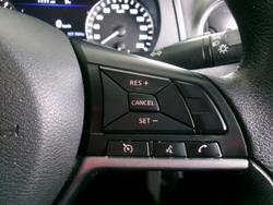 2021 Nissan Navara SL