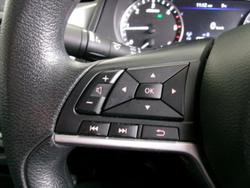 2021 Nissan Navara SL