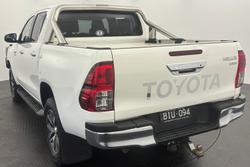 2020 Toyota Hilux SR5