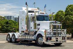 2025 Kenworth T909