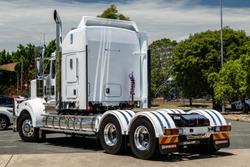 2025 Kenworth T909