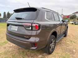 2024 Ford Everest Platinum