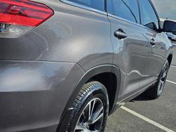 2019 Toyota
                Kluger GX