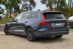 2019 Volvo V60 T5 Momentum