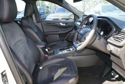 2022 Ford Escape ST-Line PHEV