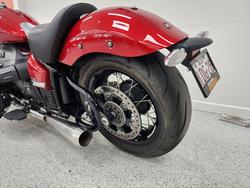 2022 BMW Motorrad R 18 Red