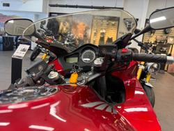 Honda 2011 HONDA 800CC VFR8009US1 RED