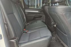 2021 Toyota
Hilux SR5