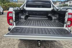 2021 Toyota
Hilux SR5