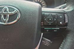 2021 Toyota
Hilux SR5