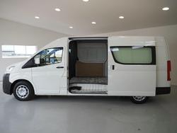 2022 Toyota Hiace