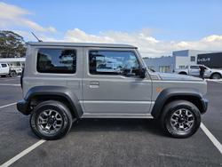 2022 Suzuki
Jimny