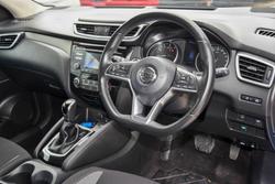 2018 Nissan
                QASHQAI ST