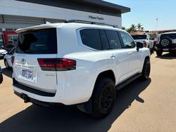 2022 Toyota LANDCRUISER LC300 3.3L V6 DSL Sahara 7 Seats 5E55190 001