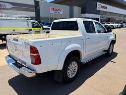 2012 Toyota Hilux HILUX 4x4 3.0L T/D D/C M/T SR5 1R61250 001 Glacier White