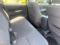 2012 Toyota Hilux HILUX 4x4 3.0L T/D D/C M/T SR5 1R61250 001 Glacier White