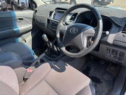 2011 Toyota Hilux HILUX 4x4 3.0L T/D D/C M/T SR5 1R61250 001