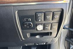 2019 Toyota
Landcruiser VX