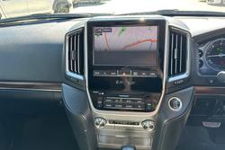 2019 Toyota
Landcruiser VX