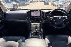 2019 Toyota
Landcruiser VX