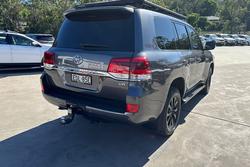 2019 Toyota
Landcruiser VX