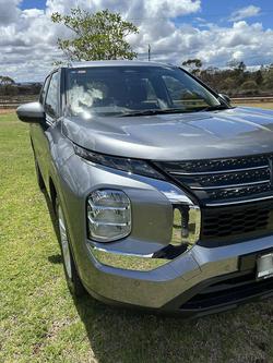 2022 Mitsubishi Outlander ES