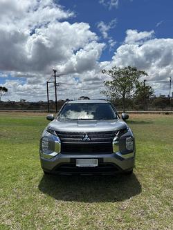 2022 Mitsubishi Outlander ES