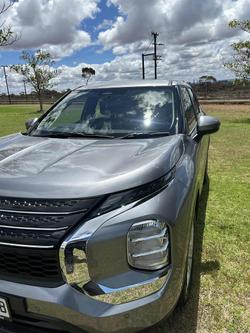 2022 Mitsubishi Outlander ES