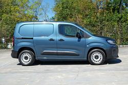 2025 Peugeot Partner Pro