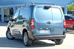 2025 Peugeot Partner Pro