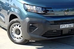 2025 Peugeot Partner Pro