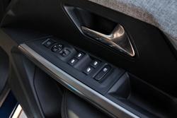 2025 Peugeot 3008 Allure Hybrid