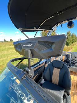 2023 MasterCraft XT22