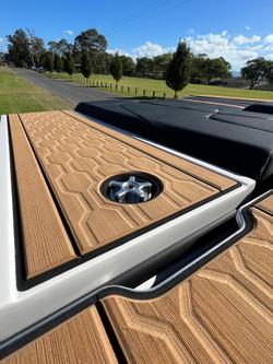 2023 MasterCraft XT22