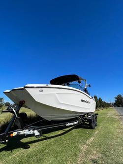 2023 MasterCraft XT22