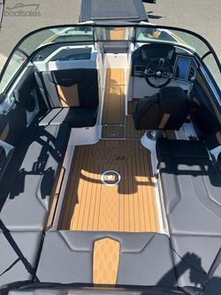 2023 MasterCraft XT22