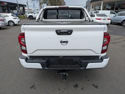 2021 Nissan Navara ST