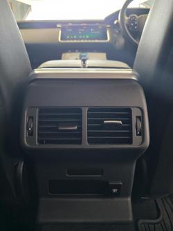 2019 Land Rover Range Rover Velar P250 SE L560 MY20 AWD Fuji White