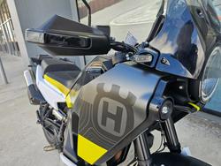 2022 HUSQVARNA NORDEN 901 GREY