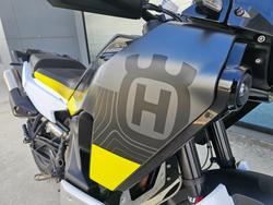 2022 HUSQVARNA NORDEN 901 GREY