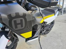 2022 HUSQVARNA NORDEN 901 GREY