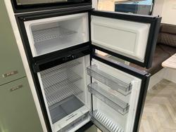 2025 Essential Caravans Cruiser V10 22'10'