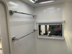 2025 Essential Caravans Cruiser V10 22'10'