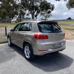 2015 Volkswagen Tiguan 155TSI R-Line