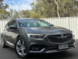 2018 Holden Calais