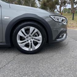 2018 Holden Calais