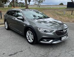 2018 Holden Calais