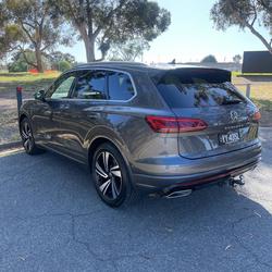 2022 Volkswagen Touareg 210TDI R-Line