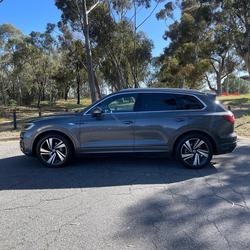 2022 Volkswagen Touareg 210TDI R-Line