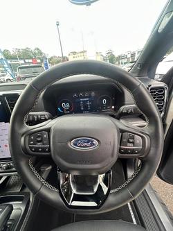 2025 Ford Everest Platinum